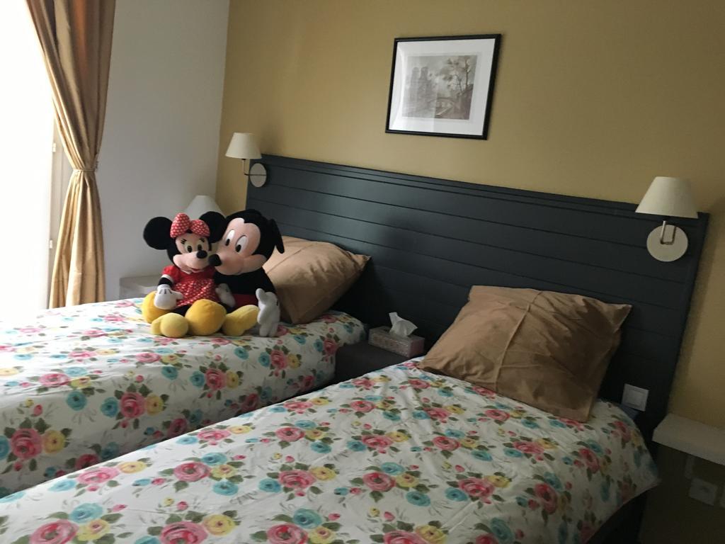סאריס F&B'S Home Disneyland Paris מראה חיצוני תמונה