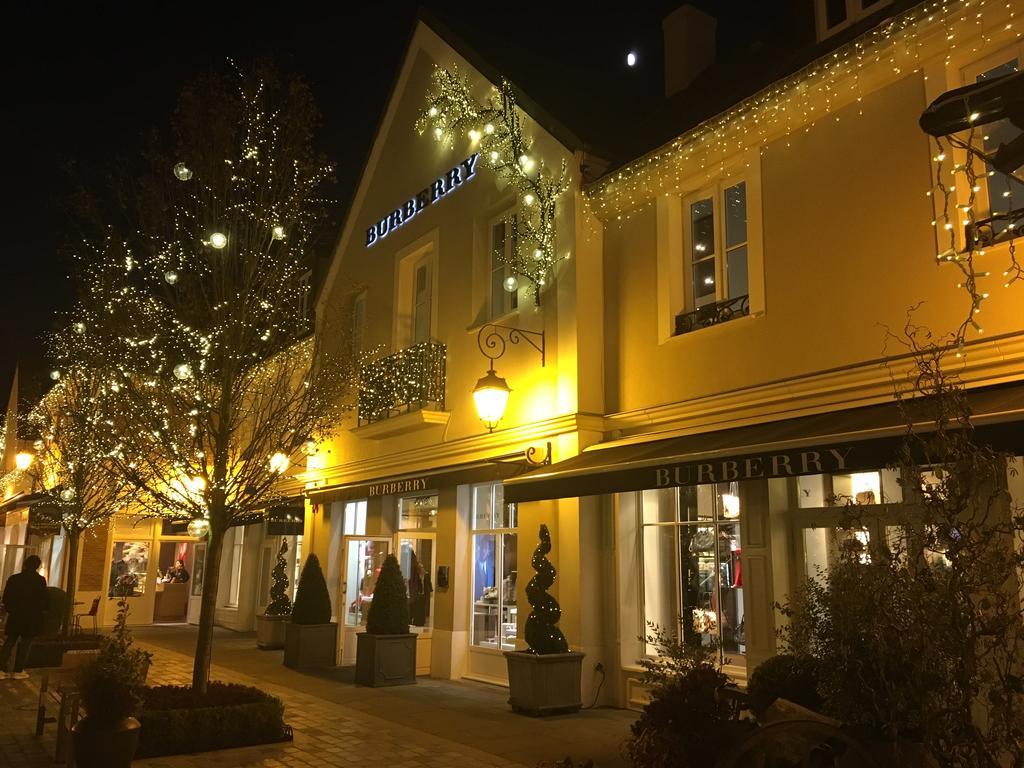 סאריס F&B'S Home Disneyland Paris מראה חיצוני תמונה