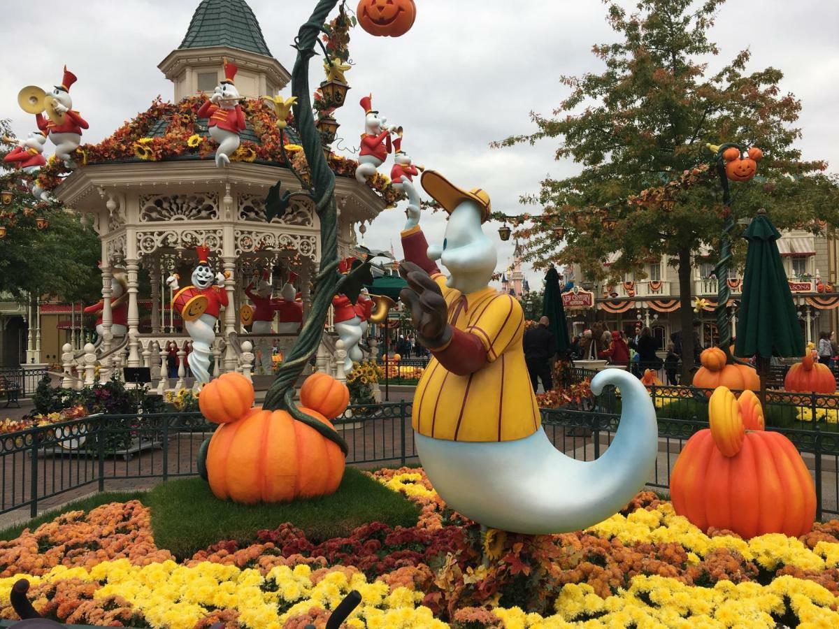 סאריס F&B'S Home Disneyland Paris מראה חיצוני תמונה